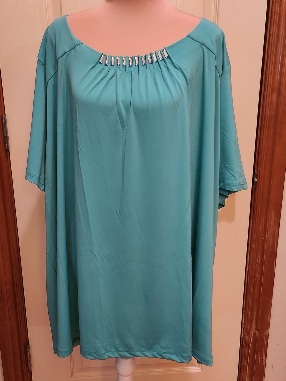 Catherines Turquoise Blouse Rhinestone Neckline Details 3X 26/28W Madagascar